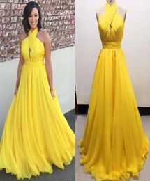 Yellow Plus Size Chiffon Long Evening Dresses Halter Pleated Flowy Floor Length Backless Evening Dresses Formal Gowns4176295