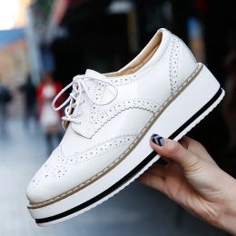 Shoes Women Casual Brogue Golf Sport Shoes White Lady Luxury Outside Grass Walking Sneakers Flats Golfing Shoes