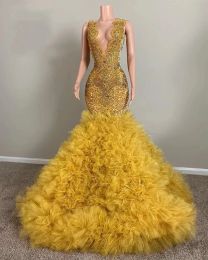 Diamonds Prom Mermaid Gold Blowly Dress for Black Girls 2024 Koraliki Rhinestone Sheer O Szyja Tiulowy warstwowe marszki imprezowe suknie wieczorowe Vestidos de Fiesta 0315