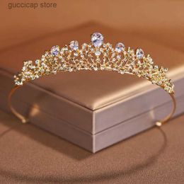 Tiaras Itacazzo Bridal Headwear Full Of Vintage Atmosphere Elegant Noble Gold-colour Ladies Wedding Crown Y240319