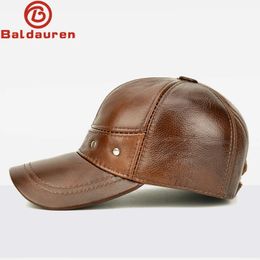 Man High Quality Real Leather Baseball Caps Male Casual Cowhide Belt Ear Warm 5660cm Adjustable Sprot Flight Hats 240311