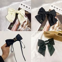 Hair Clips Barrettes Luxury Designer Elegance Brand Letter Hair Clips Barrettes Inverted Triangle Bow Designer Hairpin Premium Classic Christmas Jewellery