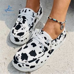 HBP Non-Brand Hot Sale High Quality Casual Canvas Shoes Ladies Sneakers Cow Print Loafers Women Flat