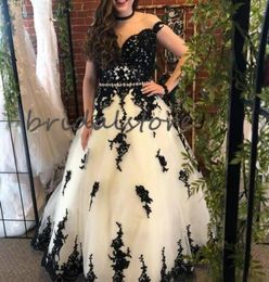 Black With White Gothic Wedding Dresses Victorian Country Wedding Dress Off The Shoulder Halloween Bohemian Bridal Gowns Illusion 4041579