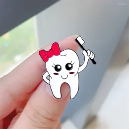 Brooches Miss Tooth Enamel Pin Fashion Cute Funny Dental Teeth Toothbrush Lapel Brooch For Student Teacher Holiday Gift