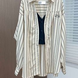 Camisa de designer de primavera Mulheres camisas em preto e branco LetterEmbroidered camisa de manga comprida Cardigan Top Wemons