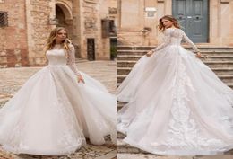 Naviblue 2019 Dolly Modest Long Sleeves Wedding Dresses Ball Gown Bateau Neck Lace Appliqued Bridal Gowns Court Train Plus Size ve1916242