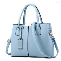 Shoulder Bags Fashion Elegant Women Handbag Designer Bag Large Capacity Classic Crossbody Urban Simple Tote