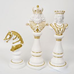 Resin Statue Chess Figurines King Queen Knight Chess Sculpture Ornaments Resin Chess Pieces Board Chessmen Modern Home Decor 240311