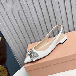 Sandals Summer Slingback Sandal Shoe Pointed Toe Leather Rhinestone Bowtie Buckle Decor Shallow Mouth Fashion Amazing Sapatos Dress