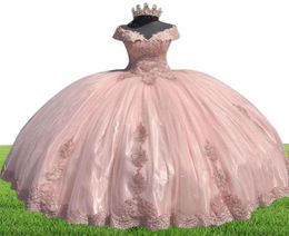 Bescheidenes Ballkleid Quinceanera-Kleider aus der Schulter, Applikationen, Spitze, süßes 16-Partykleid, günstiges Partykleid für 15 Jahre, 4686667