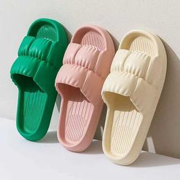 HBP Non-Brand Home Thick Platform Bathroom Cloud Pillow Slippers Non-slip Flip Flops Woman Sandals Fashion Soft Sole Eva Indoor Slides