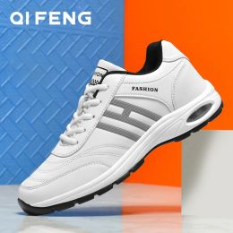 Shoe 2023 New Summer Autumn Men Golf Shoes White Air Sneakers Light Sport Shoes Spikeless Golf Shoes for Men Shoes Golf Sandals