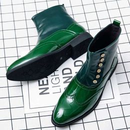 Design Neueste HBP Grüne Nicht-Markenfarbe Schnallenverschluss Brogue-Muster Hoher Knöchel Coole Herren-Andere Mode-Lederstiefel