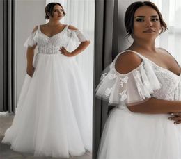 Gorgeous Plus Size Wedding Dresses Bridal Gown Lace Applique Sweep Train V Neck Cap Sleeves Off the Shoulder Tulle Beaded Beach Ga4561954