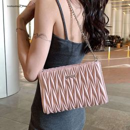Cross-border Wholesale Fashion Brand Handbags Lingge Chain Bag for Womens New Dign High-end Feel One Shoulder Crossbody Bag Famous Pleated