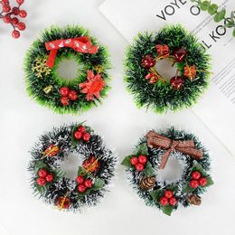 Decorative Flowers 1Pc Christmas Mini Wreath Artificial Red Berry Pinecone Xmas Tree Hanging Oranment Garland Year Party Home Door