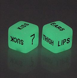 2pcssets Luminous Sex Dice Set Exotic Novelty Game Toy Funny Love Erotic Bosons Glow Couple Sexy Dices 16mm For Adult Good 4717032