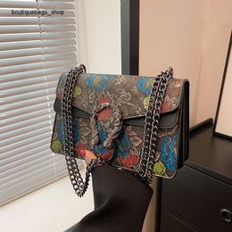 Cross-border Wholesale Fashion Brand Handbags Sensory Pattern Handheld Womens Bag New Dign Single Shoulder Texture Small Square