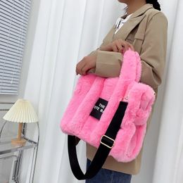 Designer Faux Fur Tote Bag for Women Luxury Handbags Autumn Winter Plush Shoulder Crossbody Bags Brand Shopper Purses 240311