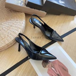 Slingbacks Heels Luxury Designer womens Dress shoes Gold Printed leather triangle Buckle Pumps Pointy toe shoes sandals 7.5cm High heeled careers Sizes 35-40 3.7 07