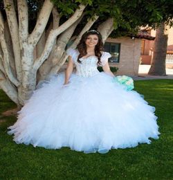 White Princess Ball Gown Quinceanera Dresses Sweetheart Beaded Crystals Tiered Ruffles Skirt Long Sweet 16 Prom Dresses with Jacke7949784