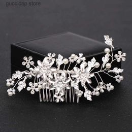 Tiaras Trendy Bridal Hair Combs Hair Accessories Wedding Headpiece Silver Color Pearl Crystal Women Hair Combs Flower Hair Jewelry Y240319