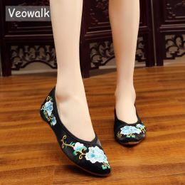 Flats Veowalk Blue Peonies Embroidery Women Cotton Fabric Ballet Flats Ladies Pointed Toe slip on Low Top Chinese Style Bridal Shoes