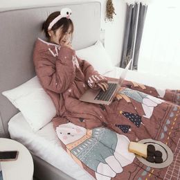 Blankets Cotton Printed Stocks Winter Lazy Quilt With Sleeves Family Blanket Cape Cloak Nap Dormitory Mantle Covered