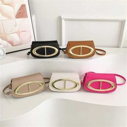 Top Shoulder Bags Fashionable Designer Handbags Tote High Quality Saddle Bag Western Versatile Large Lock Buckle Single Crossbody Bags 240311