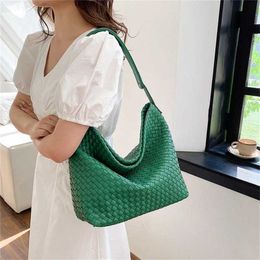 Top Shoulder Bags Super Popular Woven Tote Bag For Womens French Style Large Capacity Shopping Bag Commuting Shoulder Versatile Casual Tote 240311