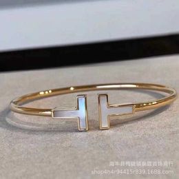 AA Designer Charm Bangle Bracelet TifanT Love Open Cut Elastic Bracelet 18k Rose Gold White Fritillaria Double Full Diamond Simple Design Fashion Bracelet 3G6R