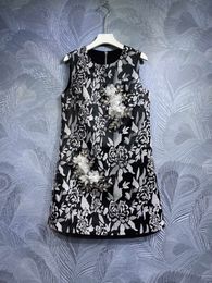 2024 Dress Light Luxury High end Jacquard Black and White Nail Diamond Applique Sleeveless Dress