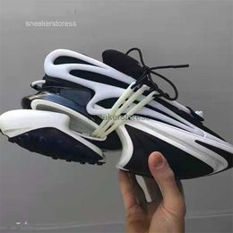 Shoes Thick Shock Sneaker Quality Sneakers Top Spacecraft Space Men's Balmana Soled Summer Lovers Running 2024 Absorption Leisure Sports Mens 2LH3