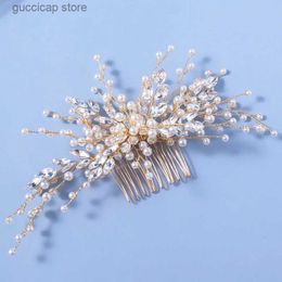 Tiaras Trendy Leaf Pearl Gold Wedding Hair Combs Tiara Bridal Headpiece Women Head Decorative Jewelry Hair Accessories Headdress Y240319