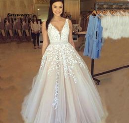 V Neck Wedding Dresses Light Champagne Floor Length Applique Open Back Sleeveless A Line Backless Bridal Dress Vestido De Noiva1052902
