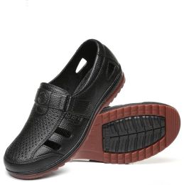 Sandals New Summer Hollow Out Mens Casual Sandals Breathable Soft Leather Mens Sandals Pu Rubber Cool Male Flat Sandals