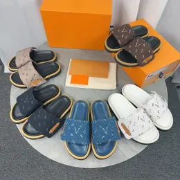 Pantofole firmate POOL CUSCINO Ciabatte Sandali da uomo Pantofole con plateau da donna Classic Brand Summer Beach Scuffs Flat Comfort Mule Denim Sandalo morbido in rilievo