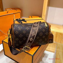 Shop Factory Wholesale Fashionable Womens Bag Crossbody 2024 New Style Single Shoulder Wide Strap Cylindrical Backpack