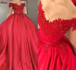 Stunning Satin Red Princess Prom Party Ball Gowns Sexy Off The Shoulder Lace Appliqued Elegant Evening Formal Wear Plus Size Puffy Skirt Plus Size Vestidos CL3399