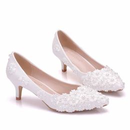 Dress Shoes 2019 HOT White Flower Lace Wedding Low-Heeled 5CM Pearl Bridal Princess Pumps Platform Women Plus Size 34-43 H240325