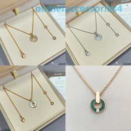 Designer Luxury Brand Jewelry Pendant Necklaces Seiko v Plated 18k Rose Gold White Fritillaria Green Stone Round Coin Fate Copper Money Bracelet Necklace Female