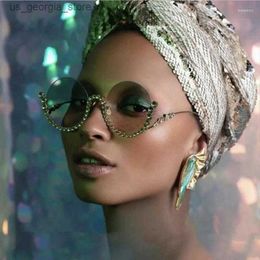 Sunglasses Sunglasses Vintage Round Trend Diamond Inlaid Metal Gradient Women 2024 Half Frame Sun Glasses Eyewear Wholesales Y240320