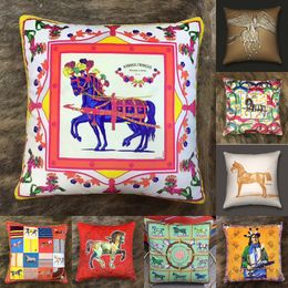 Light Luxury Exquisite Duplex Printing Living Room Pillows Netherlands Velvet Horse Leisure Decoration Square Cushion Lumbar Pillow with Core