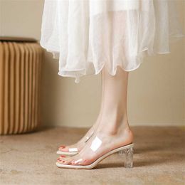 Top sexy tacchi alti sandali trasparenti sandali estivi da donna scarpe da donna in cristallo di vetro spesso pantofole 240228