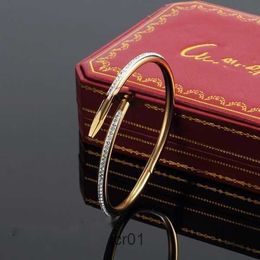 Nail Bracelet Designer Bracelets Luxury Jewelry for Women Fashion Bangle Steel Alloy Gold-plated Craft Never Fade Not Allergic Wholesale Car Large Clou 7w8hfo638