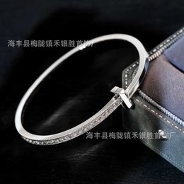 AA Designer Charm Bangle Bracelet TifanT Love T1 Bracelet Narrow Version Exquisite Carving Process Diamond Double T Buckle Bracelet E2IP
