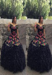 2022 Modest Mexican Charro Quinceanera Dresses Tiered Ball Gown Vinatge Embroidered Off The Shoulder Satin Organza Sweet 15 Dress 5028311