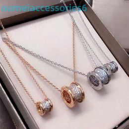2024 Jewelry Designer Brand Necklaces Xiao Man Waist Necklace for Women and Mens Treasure Same Size Pendant Plated 18k Collar Sweater Chain