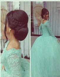 2020 New Long Sleeves Mint Green Quinceanera Dresses Bateau Appliques Ball Gown Tulle 16 Sweet Prom Party Gowns vestidos Cheap Cus5115747